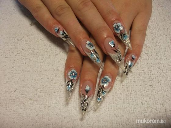 	Nail Art